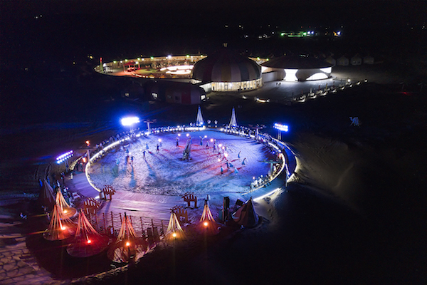 响沙湾,沙漠,度假地,景区,旅游,图片,照片,摄影,内蒙古响沙湾,内蒙古旅游,鄂尔多斯市旅游,莲花酒店,莲花度假酒店,莲沙度假岛,福沙度假岛,悦沙休闲岛,仙沙休闲岛,一粒沙度假村,在线预订,预定,旅行社,AAAAA,5A级旅游景区,库布齐,库布其沙漠,库布其旅游