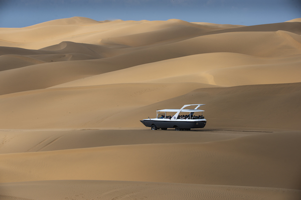 响沙湾,沙漠,度假地,景区,旅游,图片,照片,摄影,内蒙古响沙湾,内蒙古旅游,鄂尔多斯市旅游,莲花酒店,莲花度假酒店,莲沙度假岛,福沙度假岛,悦沙休闲岛,仙沙休闲岛,一粒沙度假村,在线预订,预定,旅行社,AAAAA,5A级旅游景区,库布齐,库布其沙漠,库布其旅游