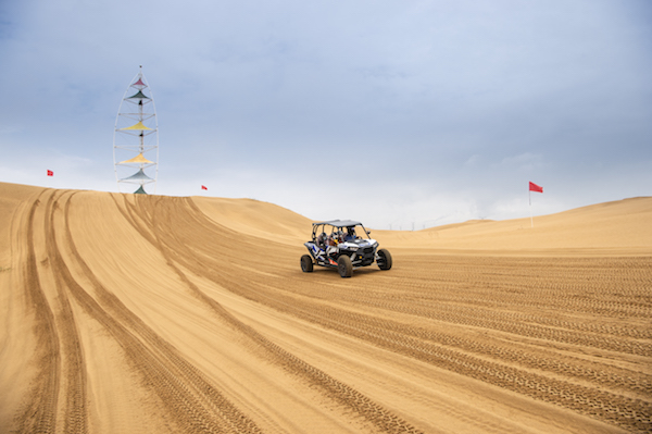 响沙湾,沙漠,度假地,景区,旅游,图片,照片,摄影,内蒙古响沙湾,内蒙古旅游,鄂尔多斯市旅游,莲花酒店,莲花度假酒店,莲沙度假岛,福沙度假岛,悦沙休闲岛,仙沙休闲岛,一粒沙度假村,在线预订,预定,旅行社,AAAAA,5A级旅游景区,库布齐,库布其沙漠,库布其旅游