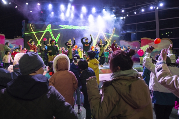 响沙湾,沙漠,度假地,景区,旅游,图片,照片,摄影,内蒙古响沙湾,内蒙古旅游,鄂尔多斯市旅游,莲花酒店,莲花度假酒店,莲沙度假岛,福沙度假岛,悦沙休闲岛,仙沙休闲岛,一粒沙度假村,在线预订,预定,旅行社,AAAAA,5A级旅游景区,库布齐,库布其沙漠,库布其旅游