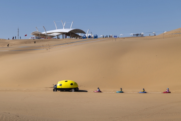 响沙湾,沙漠,度假地,景区,旅游,图片,照片,摄影,内蒙古响沙湾,内蒙古旅游,鄂尔多斯市旅游,莲花酒店,莲花度假酒店,莲沙度假岛,福沙度假岛,悦沙休闲岛,仙沙休闲岛,一粒沙度假村,在线预订,预定,旅行社,AAAAA,5A级旅游景区,库布齐,库布其沙漠,库布其旅游
