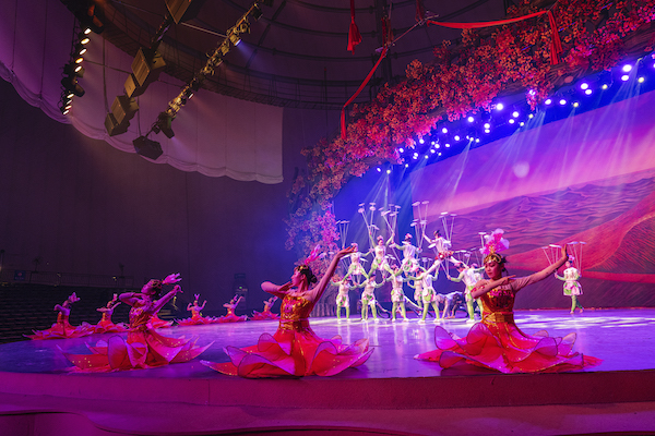 响沙湾,沙漠,度假地,景区,旅游,图片,照片,摄影,内蒙古响沙湾,内蒙古旅游,鄂尔多斯市旅游,莲花酒店,莲花度假酒店,莲沙度假岛,福沙度假岛,悦沙休闲岛,仙沙休闲岛,一粒沙度假村,在线预订,预定,旅行社,AAAAA,5A级旅游景区,库布齐,库布其沙漠,库布其旅游