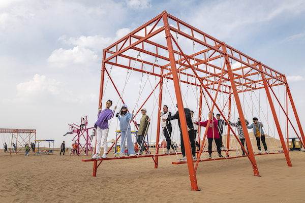 响沙湾,沙漠,度假地,景区,旅游,图片,照片,摄影,内蒙古响沙湾,内蒙古旅游,鄂尔多斯市旅游,莲花酒店,莲花度假酒店,莲沙度假岛,福沙度假岛,悦沙休闲岛,仙沙休闲岛,一粒沙度假村,在线预订,预定,旅行社,AAAAA,5A级旅游景区,库布齐,库布其沙漠,库布其旅游