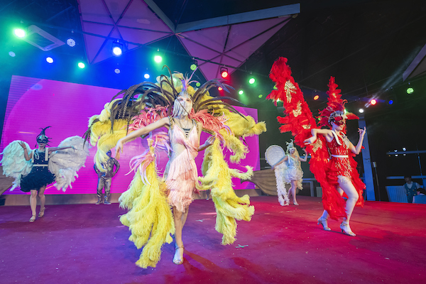 响沙湾,沙漠,度假地,景区,旅游,图片,照片,摄影,内蒙古响沙湾,内蒙古旅游,鄂尔多斯市旅游,莲花酒店,莲花度假酒店,莲沙度假岛,福沙度假岛,悦沙休闲岛,仙沙休闲岛,一粒沙度假村,在线预订,预定,旅行社,AAAAA,5A级旅游景区,库布齐,库布其沙漠,库布其旅游