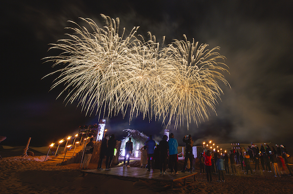 响沙湾,沙漠,度假地,景区,旅游,图片,照片,摄影,内蒙古响沙湾,内蒙古旅游,鄂尔多斯市旅游,莲花酒店,莲花度假酒店,莲沙度假岛,福沙度假岛,悦沙休闲岛,仙沙休闲岛,一粒沙度假村,在线预订,预定,旅行社,AAAAA,5A级旅游景区,库布齐,库布其沙漠,库布其旅游