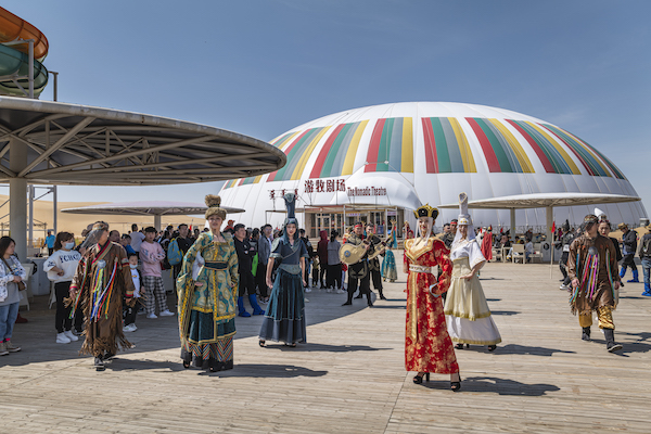 响沙湾,沙漠,度假地,景区,旅游,图片,照片,摄影,内蒙古响沙湾,内蒙古旅游,鄂尔多斯市旅游,莲花酒店,莲花度假酒店,莲沙度假岛,福沙度假岛,悦沙休闲岛,仙沙休闲岛,一粒沙度假村,在线预订,预定,旅行社,AAAAA,5A级旅游景区,库布齐,库布其沙漠,库布其旅游