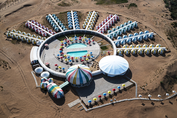 响沙湾,沙漠,度假地,景区,旅游,图片,照片,摄影,内蒙古响沙湾,内蒙古旅游,鄂尔多斯市旅游,莲花酒店,莲花度假酒店,莲沙度假岛,福沙度假岛,悦沙休闲岛,仙沙休闲岛,一粒沙度假村,在线预订,预定,旅行社,AAAAA,5A级旅游景区,库布齐,库布其沙漠,库布其旅游