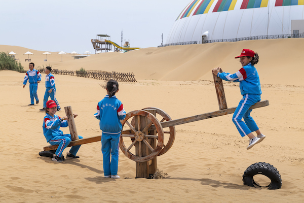 响沙湾,沙漠,度假地,景区,旅游,图片,照片,摄影,内蒙古响沙湾,内蒙古旅游,鄂尔多斯市旅游,莲花酒店,莲花度假酒店,莲沙度假岛,福沙度假岛,悦沙休闲岛,仙沙休闲岛,一粒沙度假村,在线预订,预定,旅行社,AAAAA,5A级旅游景区,库布齐,库布其沙漠,库布其旅游