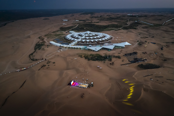 响沙湾,沙漠,度假地,景区,旅游,图片,照片,摄影,内蒙古响沙湾,内蒙古旅游,鄂尔多斯市旅游,莲花酒店,莲花度假酒店,莲沙度假岛,福沙度假岛,悦沙休闲岛,仙沙休闲岛,一粒沙度假村,在线预订,预定,旅行社,AAAAA,5A级旅游景区,库布齐,库布其沙漠,库布其旅游