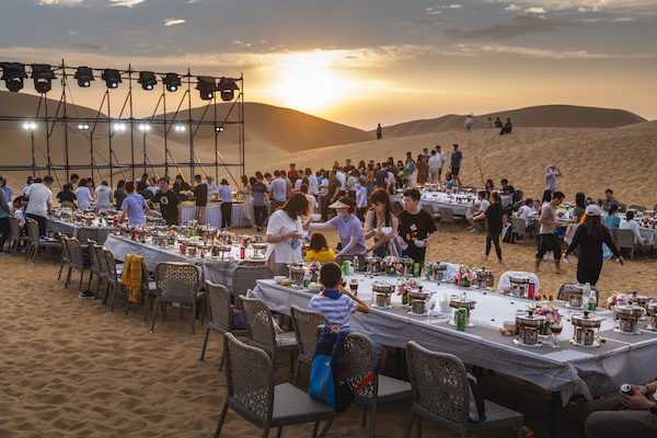 响沙湾,沙漠,度假地,景区,旅游,图片,照片,摄影,内蒙古响沙湾,内蒙古旅游,鄂尔多斯市旅游,莲花酒店,莲花度假酒店,莲沙度假岛,福沙度假岛,悦沙休闲岛,仙沙休闲岛,一粒沙度假村,在线预订,预定,旅行社,AAAAA,5A级旅游景区,库布齐,库布其沙漠,库布其旅游