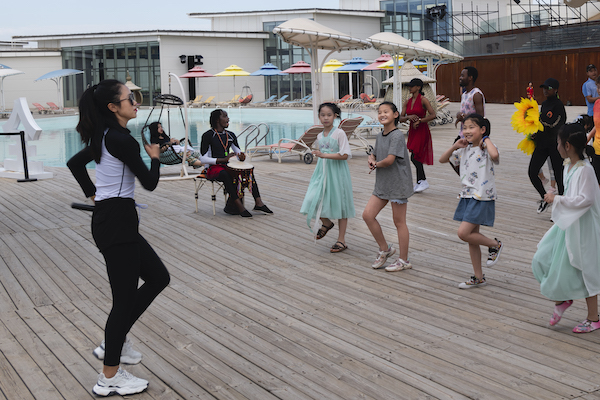 响沙湾,沙漠,度假地,景区,旅游,图片,照片,摄影,内蒙古响沙湾,内蒙古旅游,鄂尔多斯市旅游,莲花酒店,莲花度假酒店,莲沙度假岛,福沙度假岛,悦沙休闲岛,仙沙休闲岛,一粒沙度假村,在线预订,预定,旅行社,AAAAA,5A级旅游景区,库布齐,库布其沙漠,库布其旅游