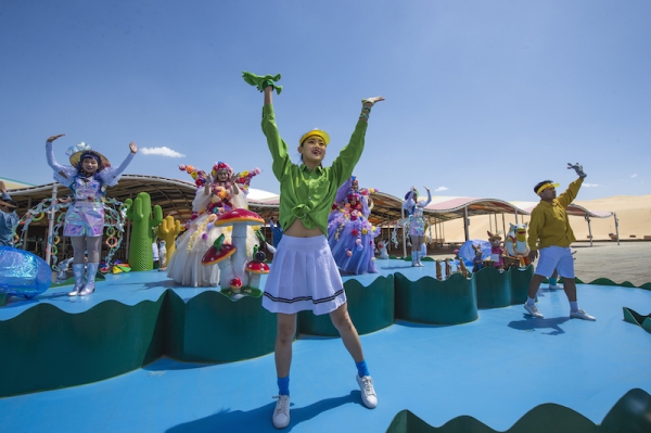 响沙湾,沙漠,度假地,景区,旅游,图片,照片,摄影,内蒙古响沙湾,内蒙古旅游,鄂尔多斯市旅游,莲花酒店,莲花度假酒店,莲沙度假岛,福沙度假岛,悦沙休闲岛,仙沙休闲岛,一粒沙度假村,在线预订,预定,旅行社,AAAAA,5A级旅游景区,库布齐,库布其沙漠,库布其旅游