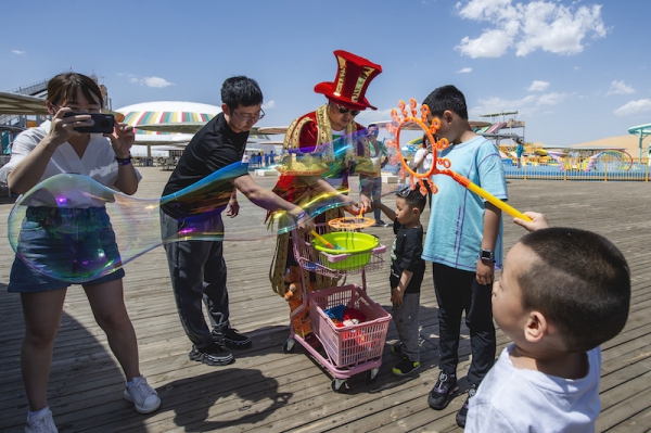 响沙湾,沙漠,度假地,景区,旅游,图片,照片,摄影,内蒙古响沙湾,内蒙古旅游,鄂尔多斯市旅游,莲花酒店,莲花度假酒店,莲沙度假岛,福沙度假岛,悦沙休闲岛,仙沙休闲岛,一粒沙度假村,在线预订,预定,旅行社,AAAAA,5A级旅游景区,库布齐,库布其沙漠,库布其旅游