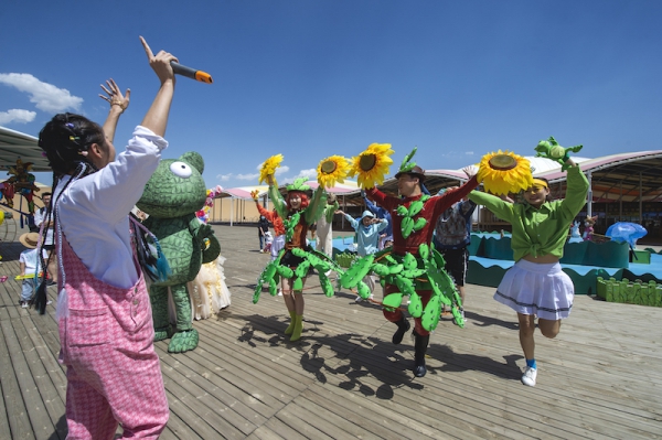 响沙湾,沙漠,度假地,景区,旅游,图片,照片,摄影,内蒙古响沙湾,内蒙古旅游,鄂尔多斯市旅游,莲花酒店,莲花度假酒店,莲沙度假岛,福沙度假岛,悦沙休闲岛,仙沙休闲岛,一粒沙度假村,在线预订,预定,旅行社,AAAAA,5A级旅游景区,库布齐,库布其沙漠,库布其旅游