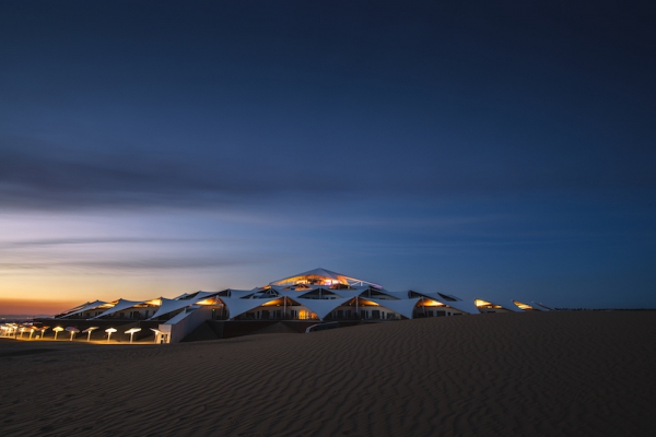 响沙湾,沙漠,度假地,景区,旅游,图片,照片,摄影,内蒙古响沙湾,内蒙古旅游,鄂尔多斯市旅游,莲花酒店,莲花度假酒店,莲沙度假岛,福沙度假岛,悦沙休闲岛,仙沙休闲岛,一粒沙度假村,在线预订,预定,旅行社,AAAAA,5A级旅游景区,库布齐,库布其沙漠,库布其旅游