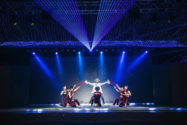 响沙湾,沙漠,度假地,景区,旅游,图片,照片,摄影,内蒙古响沙湾,内蒙古旅游,鄂尔多斯市旅游,莲花酒店,莲花度假酒店,莲沙度假岛,福沙度假岛,悦沙休闲岛,仙沙休闲岛,一粒沙度假村,在线预订,预定,旅行社,AAAAA,5A级旅游景区,库布齐,库布其沙漠,库布其旅游