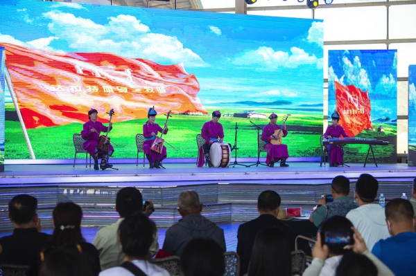 响沙湾,沙漠,度假地,景区,旅游,图片,照片,摄影,内蒙古响沙湾,内蒙古旅游,鄂尔多斯市旅游,莲花酒店,莲花度假酒店,莲沙度假岛,福沙度假岛,悦沙休闲岛,仙沙休闲岛,一粒沙度假村,在线预订,预定,旅行社,AAAAA,5A级旅游景区,库布齐,库布其沙漠,库布其旅游