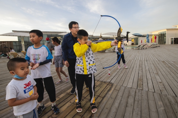 响沙湾,沙漠,度假地,景区,旅游,图片,照片,摄影,内蒙古响沙湾,内蒙古旅游,鄂尔多斯市旅游,莲花酒店,莲花度假酒店,莲沙度假岛,福沙度假岛,悦沙休闲岛,仙沙休闲岛,一粒沙度假村,在线预订,预定,旅行社,AAAAA,5A级旅游景区,库布齐,库布其沙漠,库布其旅游