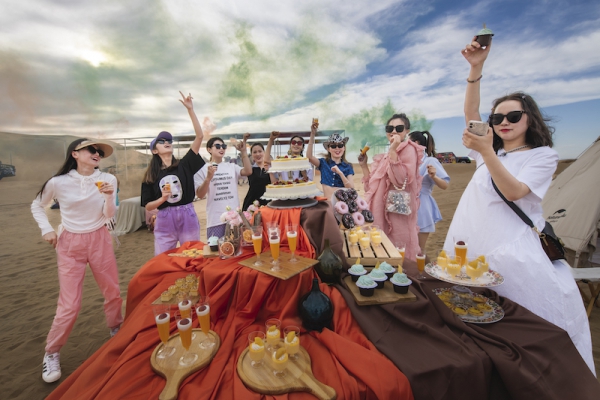 响沙湾,沙漠,度假地,景区,旅游,图片,照片,摄影,内蒙古响沙湾,内蒙古旅游,鄂尔多斯市旅游,莲花酒店,莲花度假酒店,莲沙度假岛,福沙度假岛,悦沙休闲岛,仙沙休闲岛,一粒沙度假村,在线预订,预定,旅行社,AAAAA,5A级旅游景区,库布齐,库布其沙漠,库布其旅游