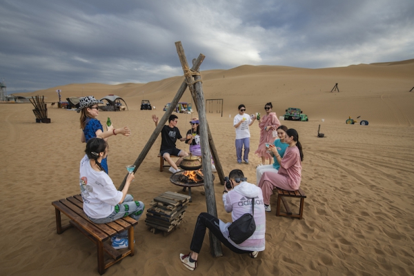 响沙湾,沙漠,度假地,景区,旅游,图片,照片,摄影,内蒙古响沙湾,内蒙古旅游,鄂尔多斯市旅游,莲花酒店,莲花度假酒店,莲沙度假岛,福沙度假岛,悦沙休闲岛,仙沙休闲岛,一粒沙度假村,在线预订,预定,旅行社,AAAAA,5A级旅游景区,库布齐,库布其沙漠,库布其旅游