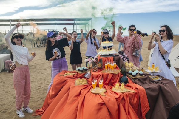 响沙湾,沙漠,度假地,景区,旅游,图片,照片,摄影,内蒙古响沙湾,内蒙古旅游,鄂尔多斯市旅游,莲花酒店,莲花度假酒店,莲沙度假岛,福沙度假岛,悦沙休闲岛,仙沙休闲岛,一粒沙度假村,在线预订,预定,旅行社,AAAAA,5A级旅游景区,库布齐,库布其沙漠,库布其旅游