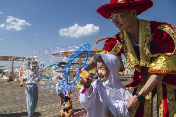 响沙湾,沙漠,度假地,景区,旅游,图片,照片,摄影,内蒙古响沙湾,内蒙古旅游,鄂尔多斯市旅游,莲花酒店,莲花度假酒店,莲沙度假岛,福沙度假岛,悦沙休闲岛,仙沙休闲岛,一粒沙度假村,在线预订,预定,旅行社,AAAAA,5A级旅游景区,库布齐,库布其沙漠,库布其旅游