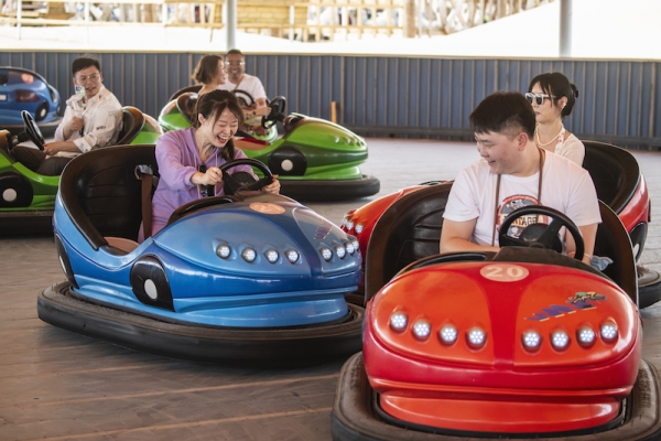 响沙湾,沙漠,度假地,景区,旅游,图片,照片,摄影,内蒙古响沙湾,内蒙古旅游,鄂尔多斯市旅游,莲花酒店,莲花度假酒店,莲沙度假岛,福沙度假岛,悦沙休闲岛,仙沙休闲岛,一粒沙度假村,在线预订,预定,旅行社,AAAAA,5A级旅游景区,库布齐,库布其沙漠,库布其旅游