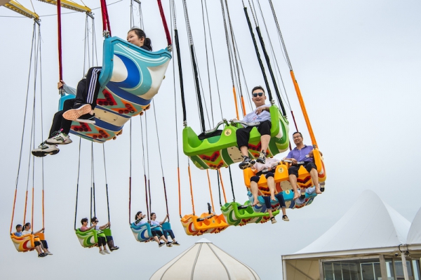 响沙湾,沙漠,度假地,景区,旅游,图片,照片,摄影,内蒙古响沙湾,内蒙古旅游,鄂尔多斯市旅游,莲花酒店,莲花度假酒店,莲沙度假岛,福沙度假岛,悦沙休闲岛,仙沙休闲岛,一粒沙度假村,在线预订,预定,旅行社,AAAAA,5A级旅游景区,库布齐,库布其沙漠,库布其旅游