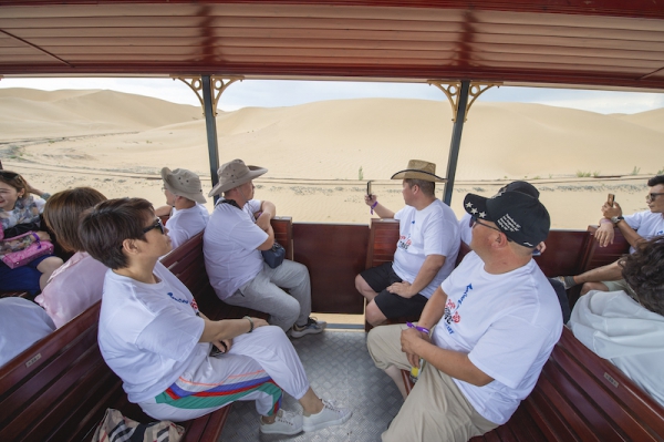 响沙湾,沙漠,度假地,景区,旅游,图片,照片,摄影,内蒙古响沙湾,内蒙古旅游,鄂尔多斯市旅游,莲花酒店,莲花度假酒店,莲沙度假岛,福沙度假岛,悦沙休闲岛,仙沙休闲岛,一粒沙度假村,在线预订,预定,旅行社,AAAAA,5A级旅游景区,库布齐,库布其沙漠,库布其旅游