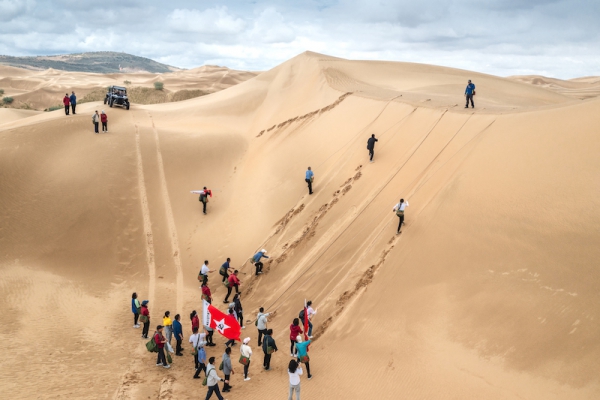 响沙湾,沙漠,度假地,景区,旅游,图片,照片,摄影,内蒙古响沙湾,内蒙古旅游,鄂尔多斯市旅游,莲花酒店,莲花度假酒店,莲沙度假岛,福沙度假岛,悦沙休闲岛,仙沙休闲岛,一粒沙度假村,在线预订,预定,旅行社,AAAAA,5A级旅游景区,库布齐,库布其沙漠,库布其旅游