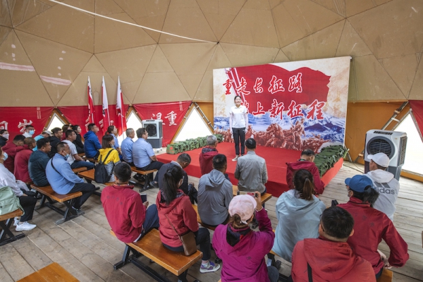 响沙湾,沙漠,度假地,景区,旅游,图片,照片,摄影,内蒙古响沙湾,内蒙古旅游,鄂尔多斯市旅游,莲花酒店,莲花度假酒店,莲沙度假岛,福沙度假岛,悦沙休闲岛,仙沙休闲岛,一粒沙度假村,在线预订,预定,旅行社,AAAAA,5A级旅游景区,库布齐,库布其沙漠,库布其旅游