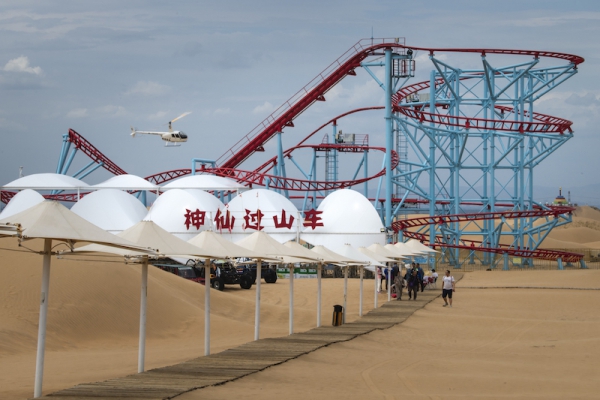 响沙湾,沙漠,度假地,景区,旅游,图片,照片,摄影,内蒙古响沙湾,内蒙古旅游,鄂尔多斯市旅游,莲花酒店,莲花度假酒店,莲沙度假岛,福沙度假岛,悦沙休闲岛,仙沙休闲岛,一粒沙度假村,在线预订,预定,旅行社,AAAAA,5A级旅游景区,库布齐,库布其沙漠,库布其旅游