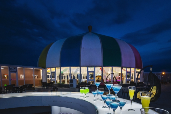 响沙湾,沙漠,度假地,景区,旅游,图片,照片,摄影,内蒙古响沙湾,内蒙古旅游,鄂尔多斯市旅游,莲花酒店,莲花度假酒店,莲沙度假岛,福沙度假岛,悦沙休闲岛,仙沙休闲岛,一粒沙度假村,在线预订,预定,旅行社,AAAAA,5A级旅游景区,库布齐,库布其沙漠,库布其旅游