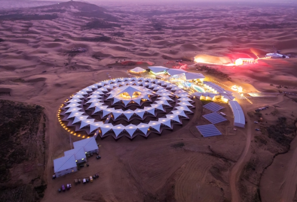 响沙湾,沙漠,度假地,景区,旅游,图片,照片,摄影,内蒙古响沙湾,内蒙古旅游,鄂尔多斯市旅游,莲花酒店,莲花度假酒店,莲沙度假岛,福沙度假岛,悦沙休闲岛,仙沙休闲岛,一粒沙度假村,在线预订,预定,旅行社,AAAAA,5A级旅游景区,库布齐,库布其沙漠,库布其旅游