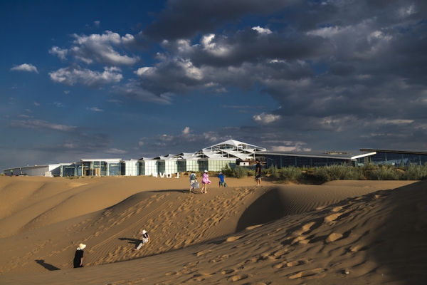 响沙湾,沙漠,度假地,景区,旅游,图片,照片,摄影,内蒙古响沙湾,内蒙古旅游,鄂尔多斯市旅游,莲花酒店,莲花度假酒店,莲沙度假岛,福沙度假岛,悦沙休闲岛,仙沙休闲岛,一粒沙度假村,在线预订,预定,旅行社,AAAAA,5A级旅游景区,库布齐,库布其沙漠,库布其旅游