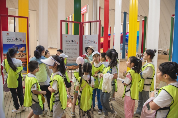 响沙湾,沙漠,度假地,景区,旅游,图片,照片,摄影,内蒙古响沙湾,内蒙古旅游,鄂尔多斯市旅游,莲花酒店,莲花度假酒店,莲沙度假岛,福沙度假岛,悦沙休闲岛,仙沙休闲岛,一粒沙度假村,在线预订,预定,旅行社,AAAAA,5A级旅游景区,库布齐,库布其沙漠,库布其旅游