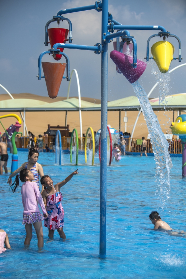 响沙湾,沙漠,度假地,景区,旅游,图片,照片,摄影,内蒙古响沙湾,内蒙古旅游,鄂尔多斯市旅游,莲花酒店,莲花度假酒店,莲沙度假岛,福沙度假岛,悦沙休闲岛,仙沙休闲岛,一粒沙度假村,在线预订,预定,旅行社,AAAAA,5A级旅游景区,库布齐,库布其沙漠,库布其旅游