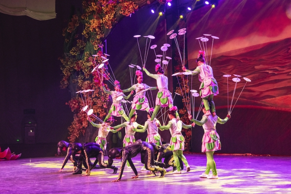 响沙湾,沙漠,度假地,景区,旅游,图片,照片,摄影,内蒙古响沙湾,内蒙古旅游,鄂尔多斯市旅游,莲花酒店,莲花度假酒店,莲沙度假岛,福沙度假岛,悦沙休闲岛,仙沙休闲岛,一粒沙度假村,在线预订,预定,旅行社,AAAAA,5A级旅游景区,库布齐,库布其沙漠,库布其旅游