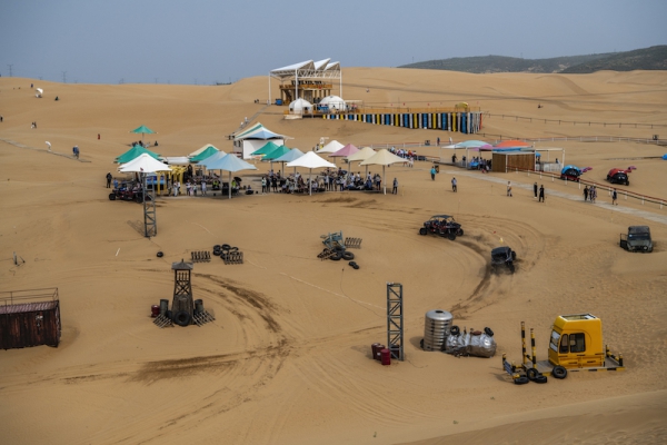 响沙湾,沙漠,度假地,景区,旅游,图片,照片,摄影,内蒙古响沙湾,内蒙古旅游,鄂尔多斯市旅游,莲花酒店,莲花度假酒店,莲沙度假岛,福沙度假岛,悦沙休闲岛,仙沙休闲岛,一粒沙度假村,在线预订,预定,旅行社,AAAAA,5A级旅游景区,库布齐,库布其沙漠,库布其旅游