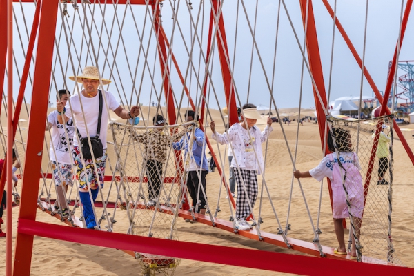 响沙湾,沙漠,度假地,景区,旅游,图片,照片,摄影,内蒙古响沙湾,内蒙古旅游,鄂尔多斯市旅游,莲花酒店,莲花度假酒店,莲沙度假岛,福沙度假岛,悦沙休闲岛,仙沙休闲岛,一粒沙度假村,在线预订,预定,旅行社,AAAAA,5A级旅游景区,库布齐,库布其沙漠,库布其旅游