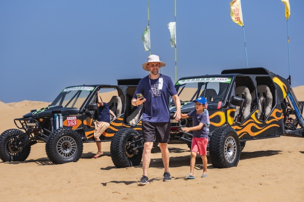 响沙湾,沙漠,度假地,景区,旅游,图片,照片,摄影,内蒙古响沙湾,内蒙古旅游,鄂尔多斯市旅游,莲花酒店,莲花度假酒店,莲沙度假岛,福沙度假岛,悦沙休闲岛,仙沙休闲岛,一粒沙度假村,在线预订,预定,旅行社,AAAAA,5A级旅游景区,库布齐,库布其沙漠,库布其旅游