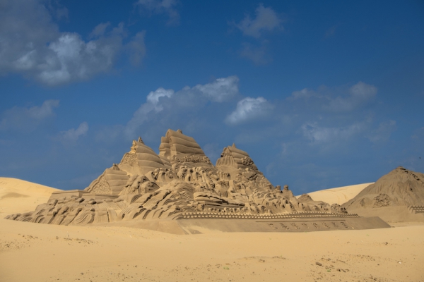 响沙湾,沙漠,度假地,景区,旅游,图片,照片,摄影,内蒙古响沙湾,内蒙古旅游,鄂尔多斯市旅游,莲花酒店,莲花度假酒店,莲沙度假岛,福沙度假岛,悦沙休闲岛,仙沙休闲岛,一粒沙度假村,在线预订,预定,旅行社,AAAAA,5A级旅游景区,库布齐,库布其沙漠,库布其旅游