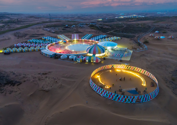 响沙湾,沙漠,度假地,景区,旅游,图片,照片,摄影,内蒙古响沙湾,内蒙古旅游,鄂尔多斯市旅游,莲花酒店,莲花度假酒店,莲沙度假岛,福沙度假岛,悦沙休闲岛,仙沙休闲岛,一粒沙度假村,在线预订,预定,旅行社,AAAAA,5A级旅游景区,库布齐,库布其沙漠,库布其旅游