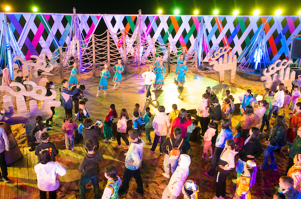 响沙湾,沙漠,度假地,景区,旅游,图片,照片,摄影,内蒙古响沙湾,内蒙古旅游,鄂尔多斯市旅游,莲花酒店,莲花度假酒店,莲沙度假岛,福沙度假岛,悦沙休闲岛,仙沙休闲岛,一粒沙度假村,在线预订,预定,旅行社,AAAAA,5A级旅游景区,库布齐,库布其沙漠,库布其旅游