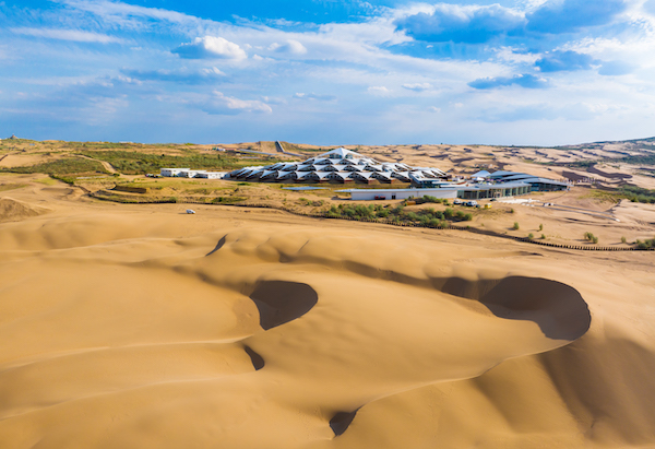 响沙湾,沙漠,度假地,景区,旅游,图片,照片,摄影,内蒙古响沙湾,内蒙古旅游,鄂尔多斯市旅游,莲花酒店,莲花度假酒店,莲沙度假岛,福沙度假岛,悦沙休闲岛,仙沙休闲岛,一粒沙度假村,在线预订,预定,旅行社,AAAAA,5A级旅游景区,库布齐,库布其沙漠,库布其旅游