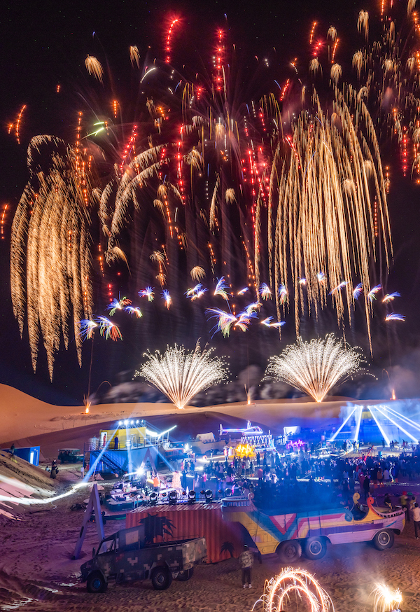 响沙湾,沙漠,度假地,景区,旅游,图片,照片,摄影,内蒙古响沙湾,内蒙古旅游,鄂尔多斯市旅游,莲花酒店,莲花度假酒店,莲沙度假岛,福沙度假岛,悦沙休闲岛,仙沙休闲岛,一粒沙度假村,在线预订,预定,旅行社,AAAAA,5A级旅游景区,库布齐,库布其沙漠,库布其旅游