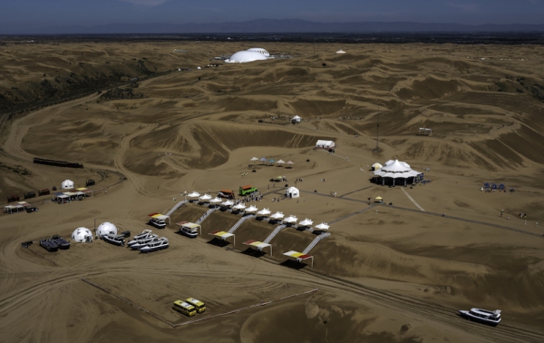 响沙湾,沙漠,度假地,景区,旅游,图片,照片,摄影,内蒙古响沙湾,内蒙古旅游,鄂尔多斯市旅游,莲花酒店,莲花度假酒店,莲沙度假岛,福沙度假岛,悦沙休闲岛,仙沙休闲岛,一粒沙度假村,在线预订,预定,旅行社,AAAAA,5A级旅游景区,库布齐,库布其沙漠,库布其旅游