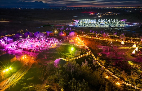 响沙湾,沙漠,度假地,景区,旅游,图片,照片,摄影,内蒙古响沙湾,内蒙古旅游,鄂尔多斯市旅游,莲花酒店,莲花度假酒店,莲沙度假岛,福沙度假岛,悦沙休闲岛,仙沙休闲岛,一粒沙度假村,在线预订,预定,旅行社,AAAAA,5A级旅游景区,库布齐,库布其沙漠,库布其旅游